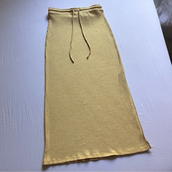 Jonathan Simkhai Dresses & Skirts - JONATHAN SIMKHAI pale muted‎ mustard yellow rib knit elastic waist midi skirt
